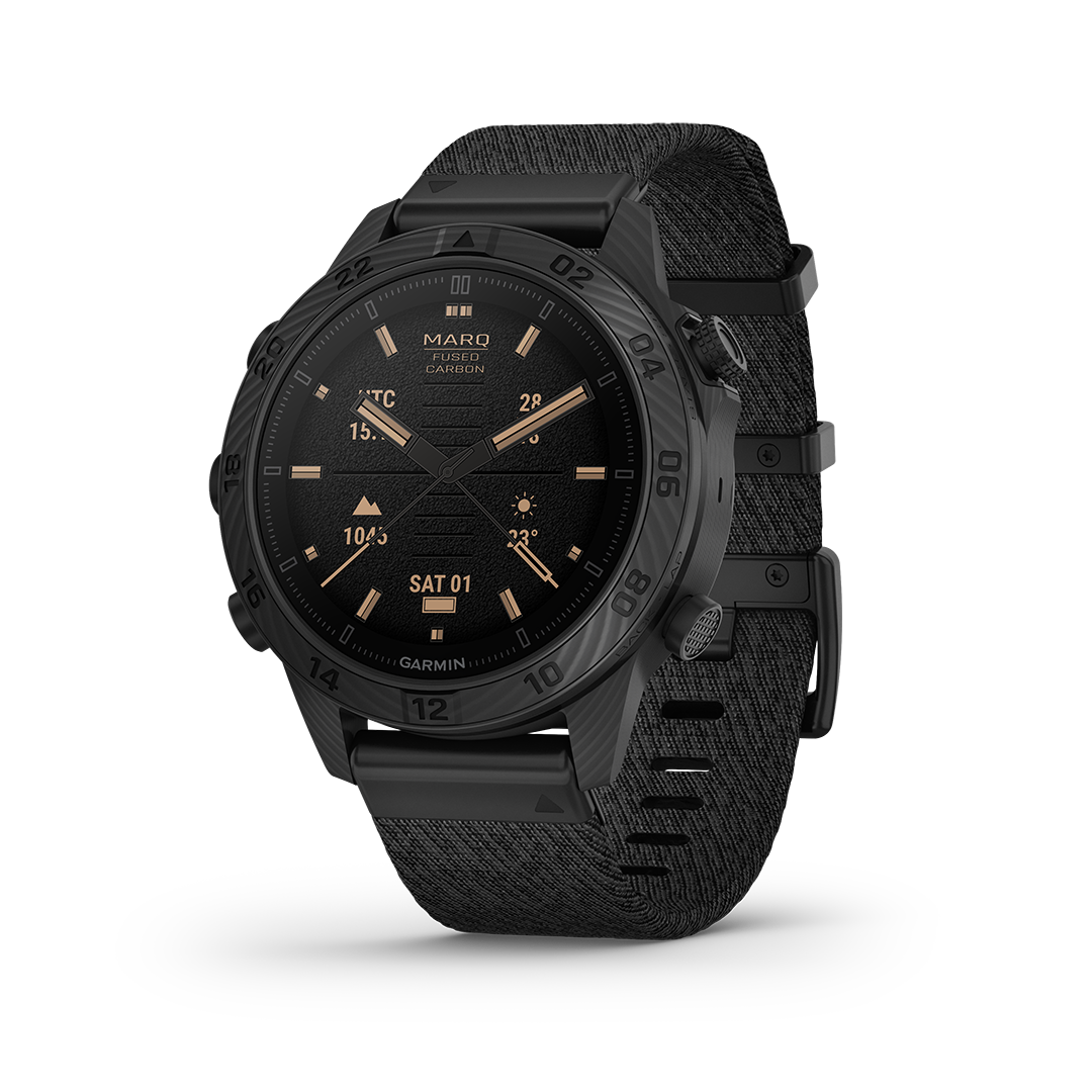 010-02722-01_01_Marq2Carbon_HR_2000_Marq2_carbon_commander_watch_face_metric